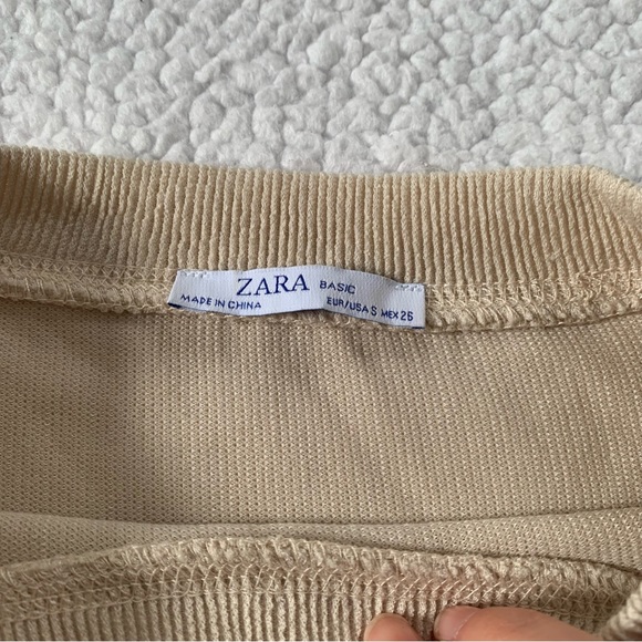 Zara Ribbed Peplum Long Sleeved Top - Picture 6 of 9